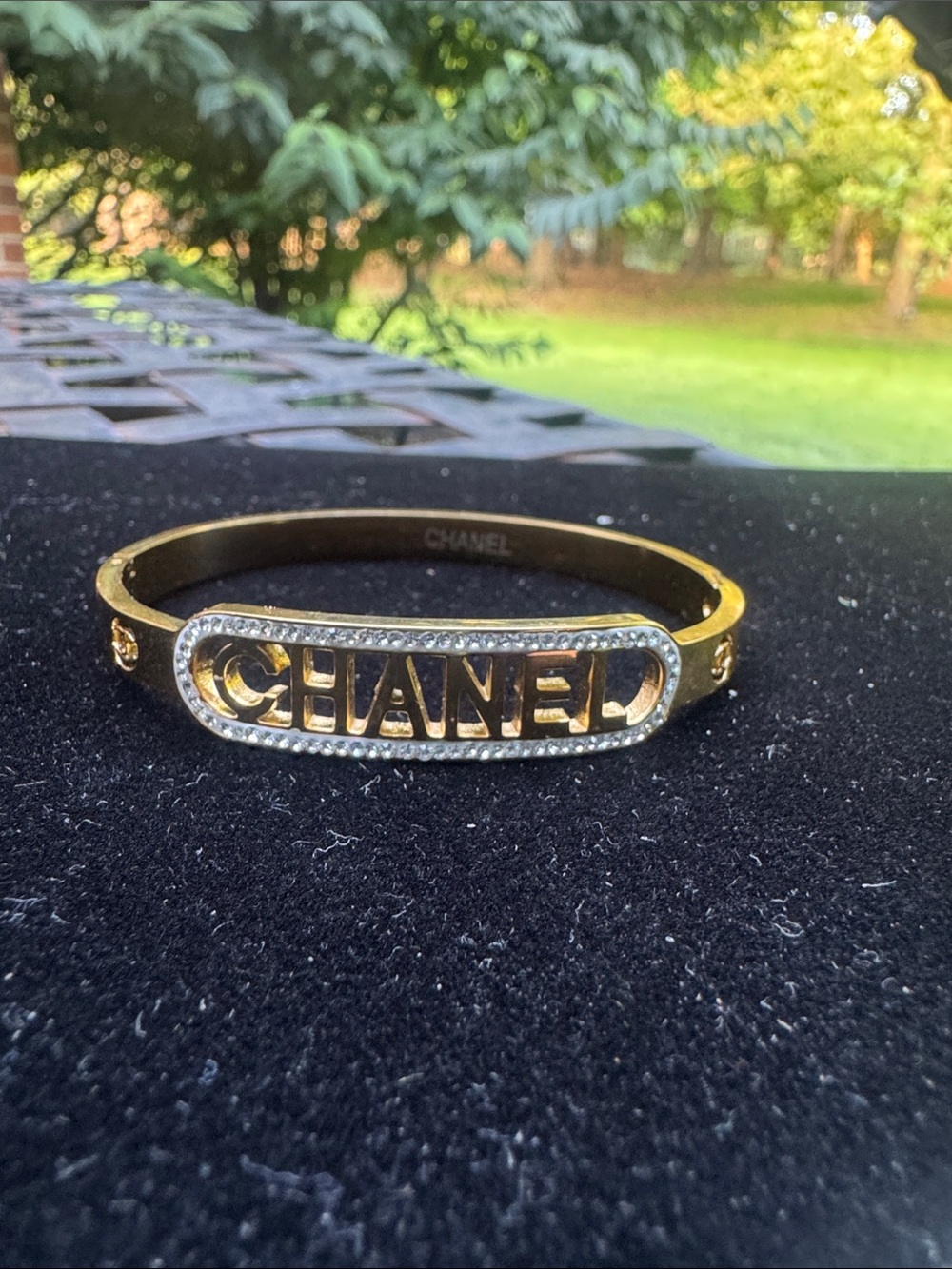 Bangle bracelet Gold tone and Clear Crystal Bracelet - Picture 3 of 5